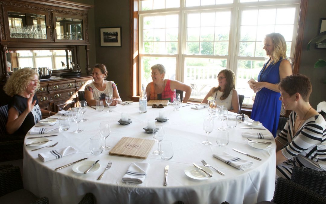 What is a mastermind group? How do you start a mastermind group? What kind of mastermind groups are best for entrepreneurs? Where can I find a good mastermind group? Caroline Frenette Certified Advanced Transformative Coach, The Three Principles, Intuitive Business Coach & Online Business Consultant