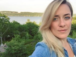 The Caroline Frenette Show Podcast EP #47 With Hillary Weiss: Copywriting & Earning Your Chops As An Entrepreneur Creating a business from the inside-out Caroline Frenette Certified Advanced Transformative Coach, Three Principles Practitioner, Intuitive Business Coach & Online Business Consultant